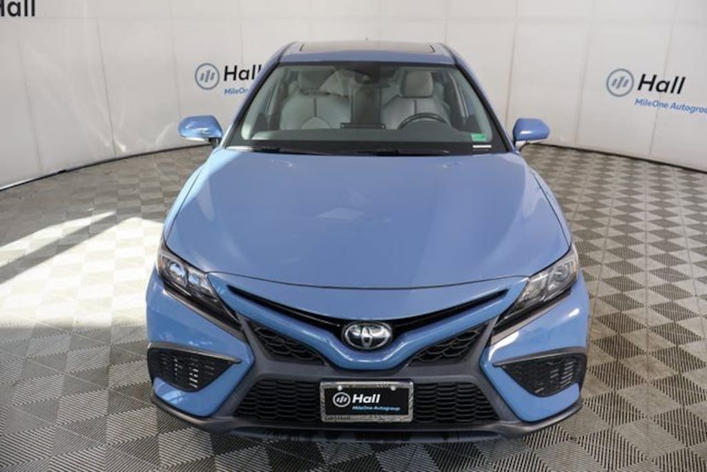 Used 2023 Toyota Camry SE Sedan