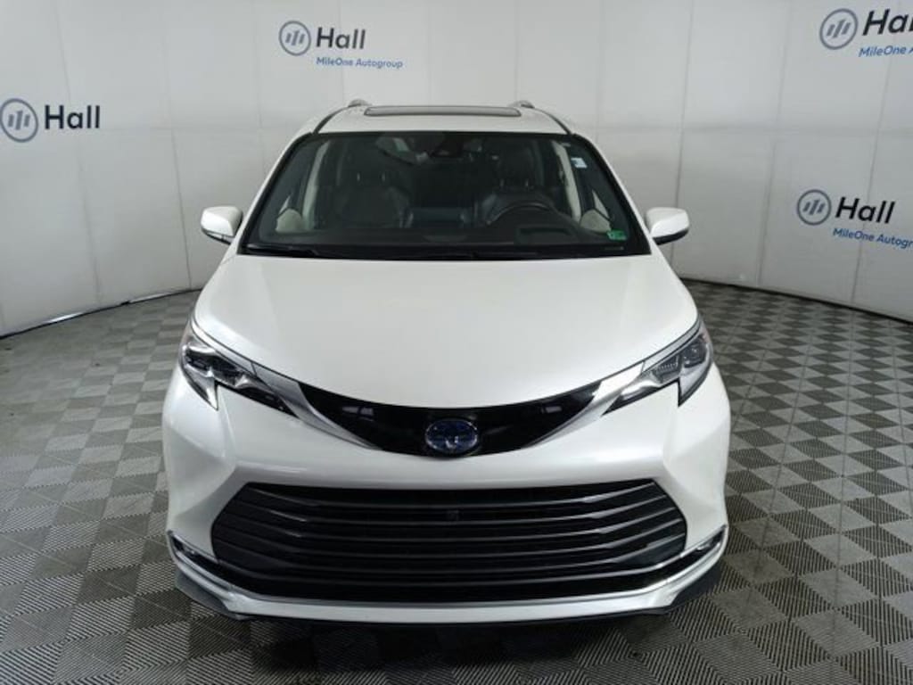 Used 2021 Toyota Sienna Platinum Van