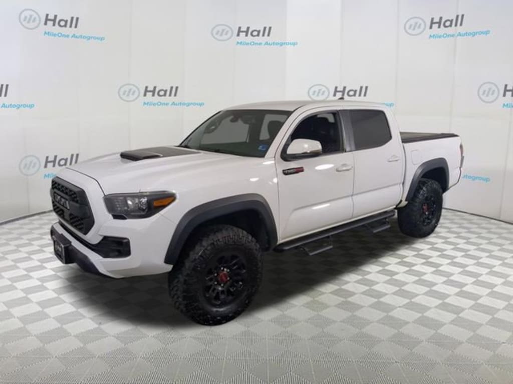 Used 2018 Toyota Tacoma Truck Double Cab
