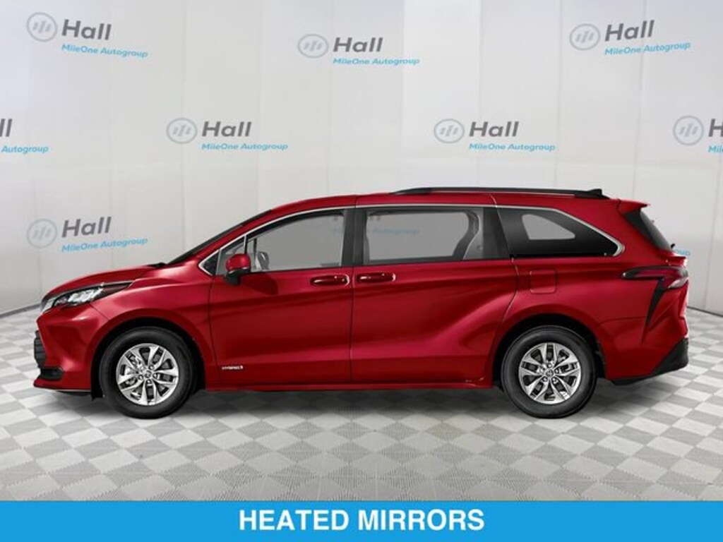 Used 2022 Toyota Sienna LE Van Passenger Van