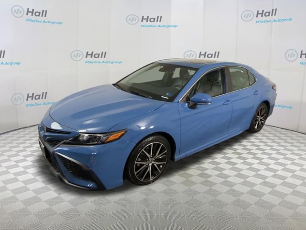 Used 2023 Toyota Camry Hybrid SE Sedan