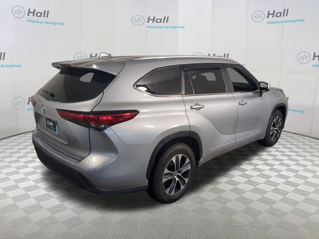 2023 Toyota Highlander XLE - Photo 8