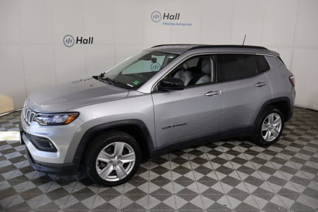 Used 2022 Jeep Compass Latitude SUV