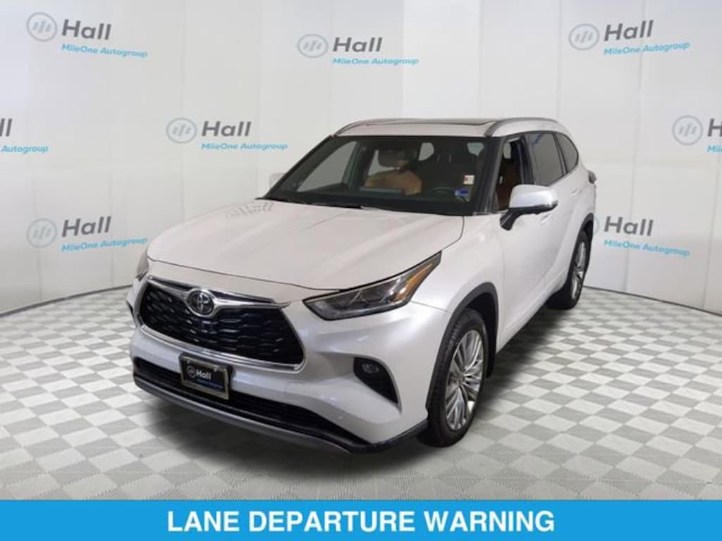 Used 2024 Toyota Highlander Platinum SUV