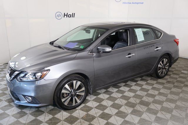 2018 Nissan Sentra SL's photo