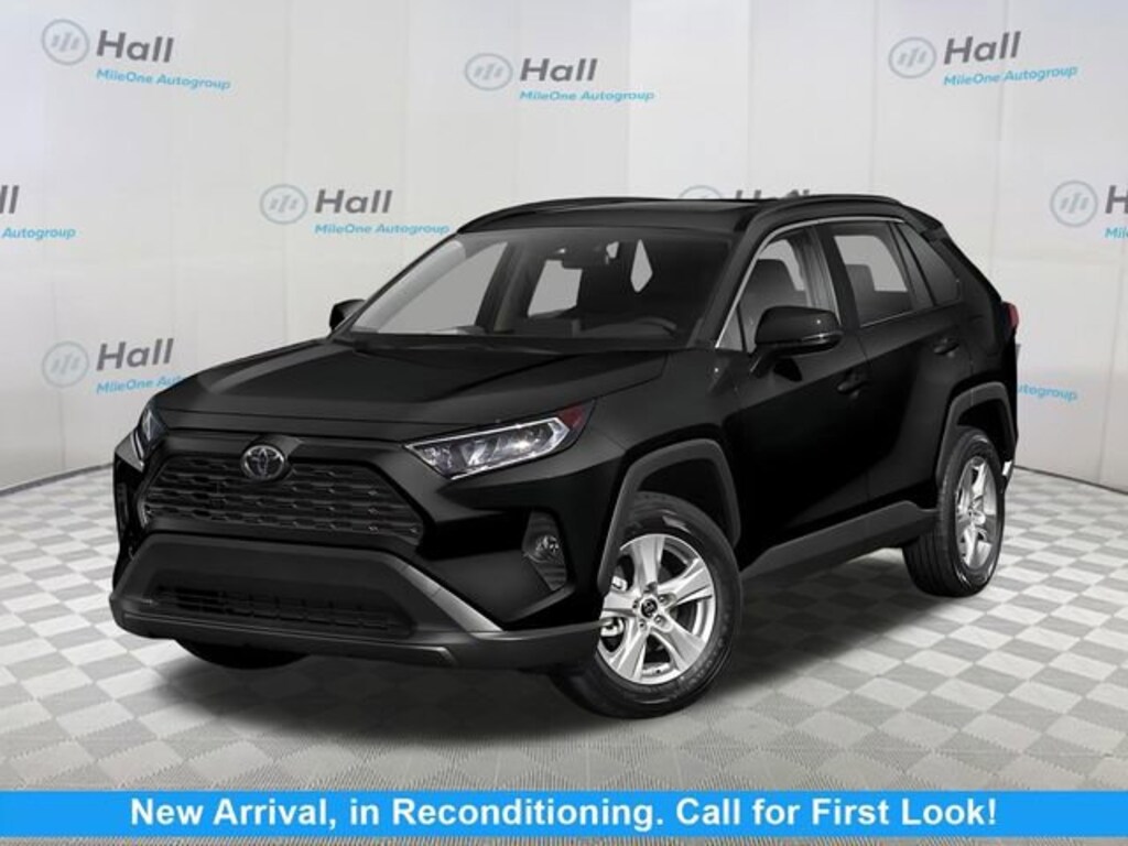 Used 2021 Toyota RAV4 XLE SUV