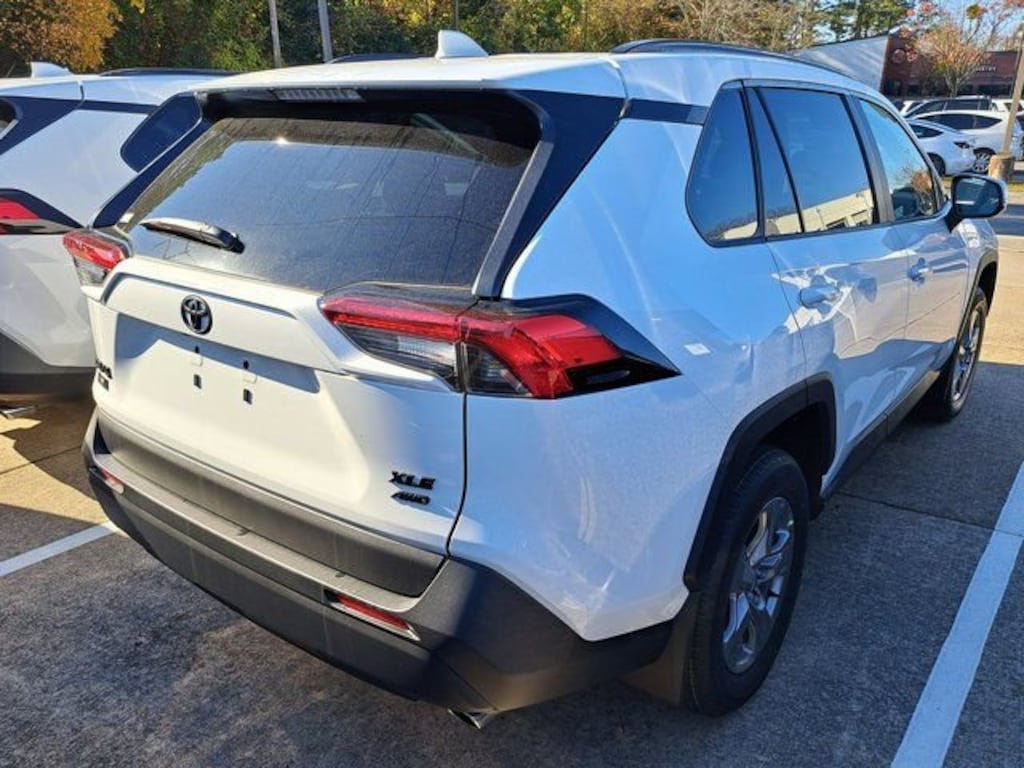 New 2025 Toyota RAV4 XLE SUV