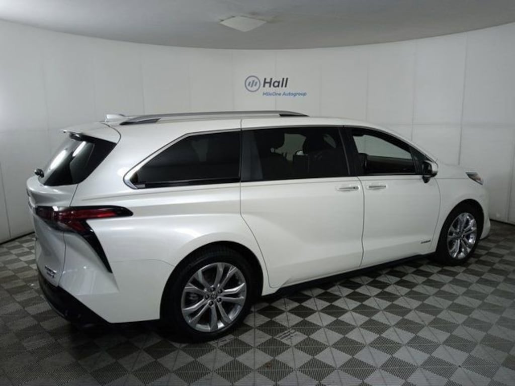 Used 2021 Toyota Sienna Platinum Van