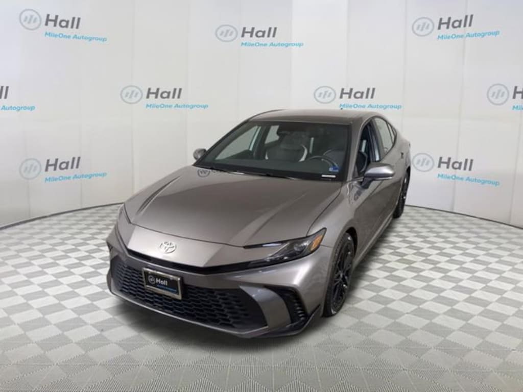Used 2025 Toyota Camry SE Sedan