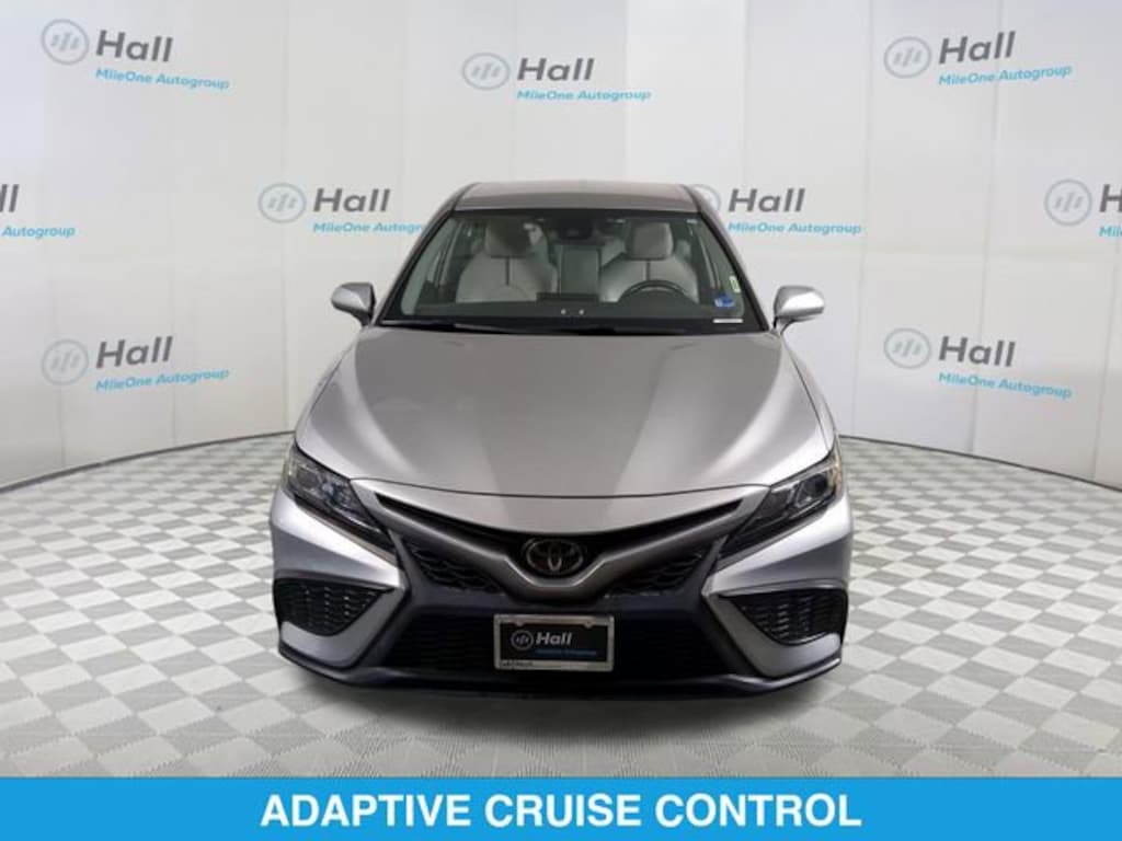 Used 2022 Toyota Camry SE Sedan