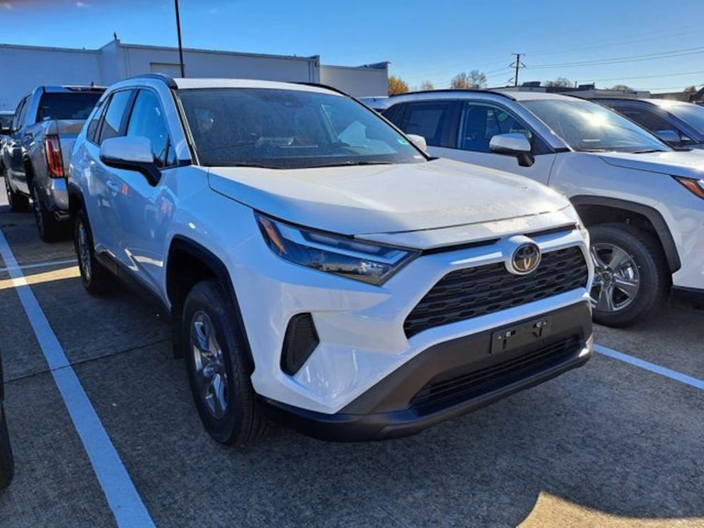 New 2025 Toyota RAV4 XLE SUV