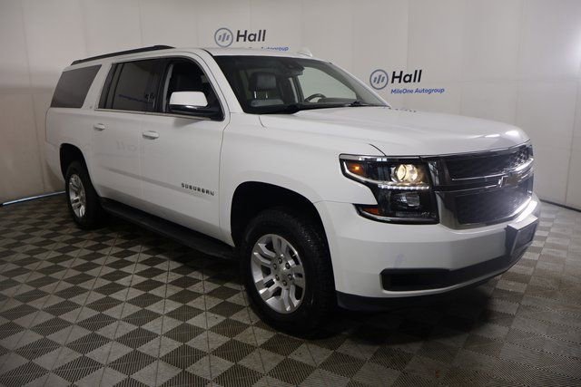 2019 Chevrolet Suburban LT's photo