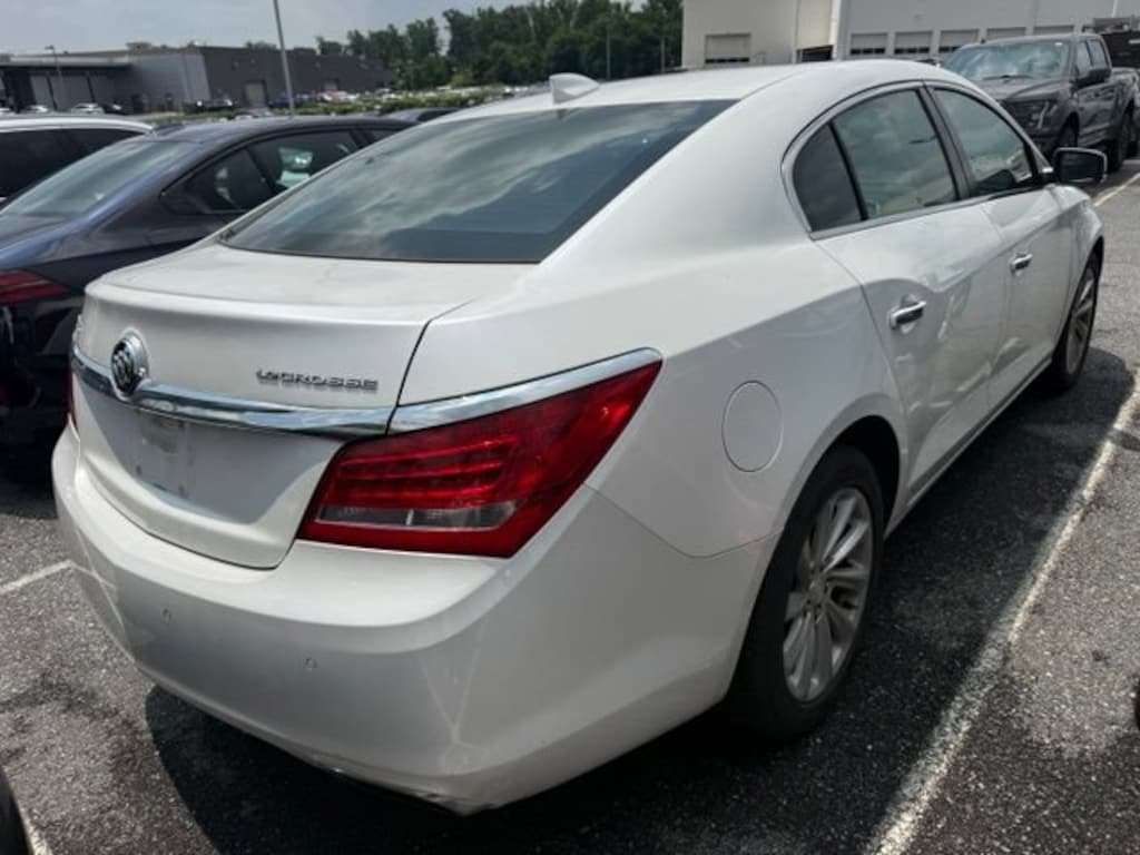Used 2016 Buick LaCrosse Leather Group Sedan