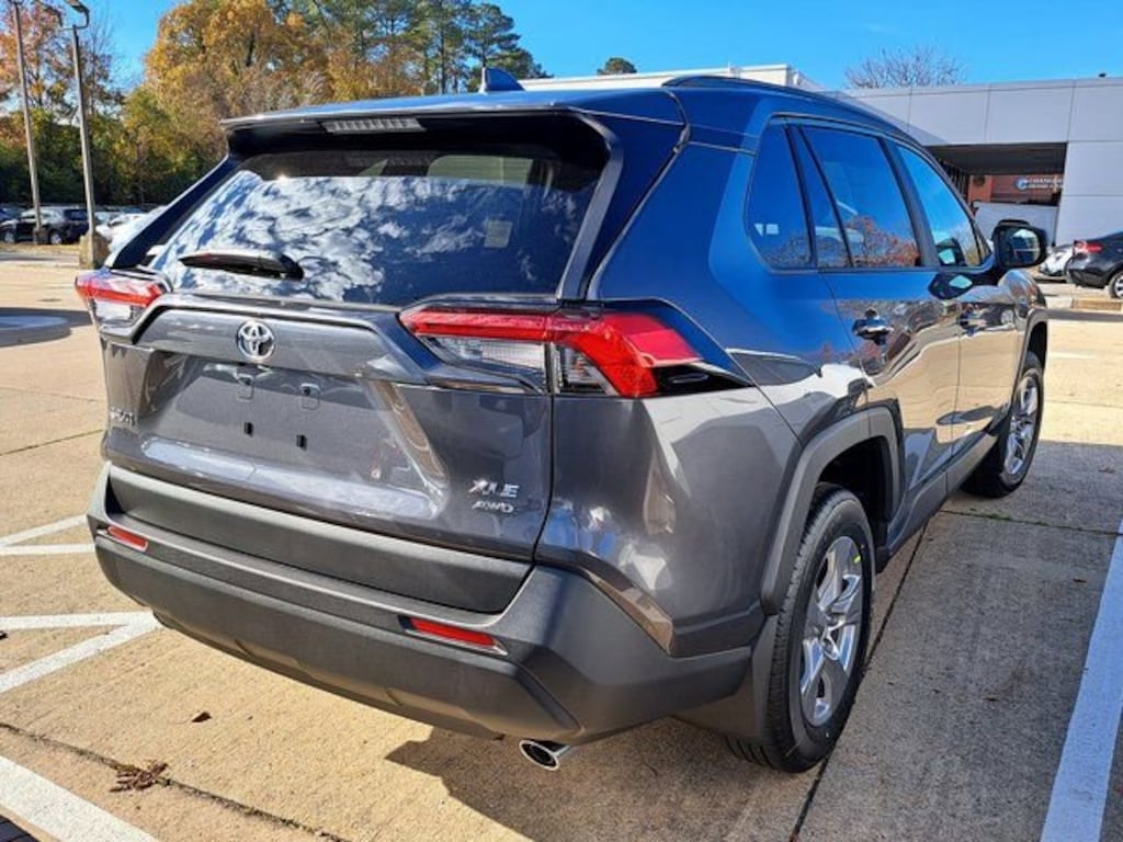 New 2025 Toyota RAV4 XLE SUV