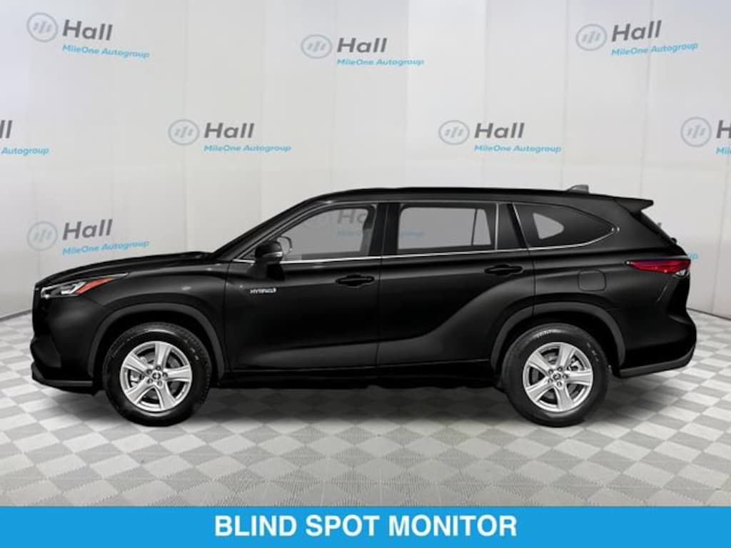 Used 2022 Toyota Highlander Hybrid XLE SUV