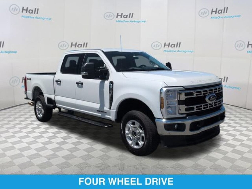 Used 2025 Ford F-250 XLT Truck Crew Cab