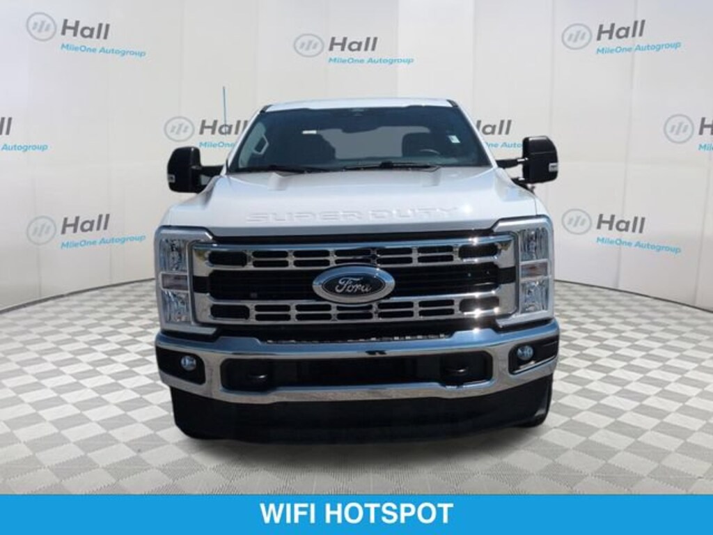 Used 2025 Ford F-250 XLT Truck Crew Cab