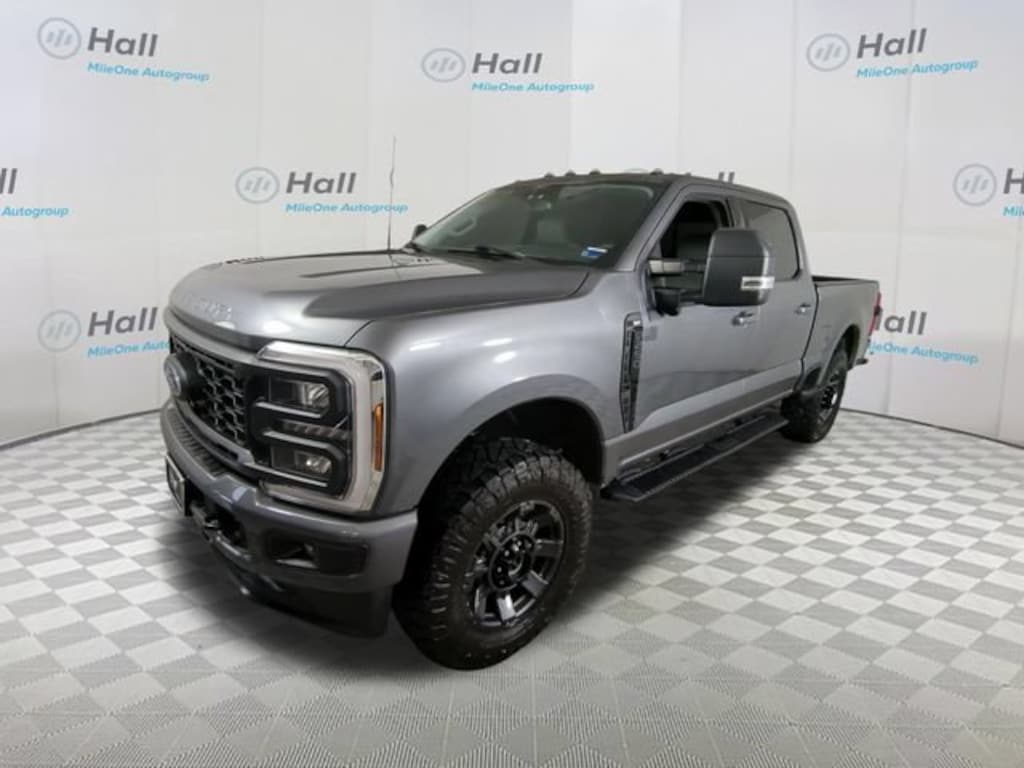 Used 2024 Ford F-250 XLT Truck Crew Cab