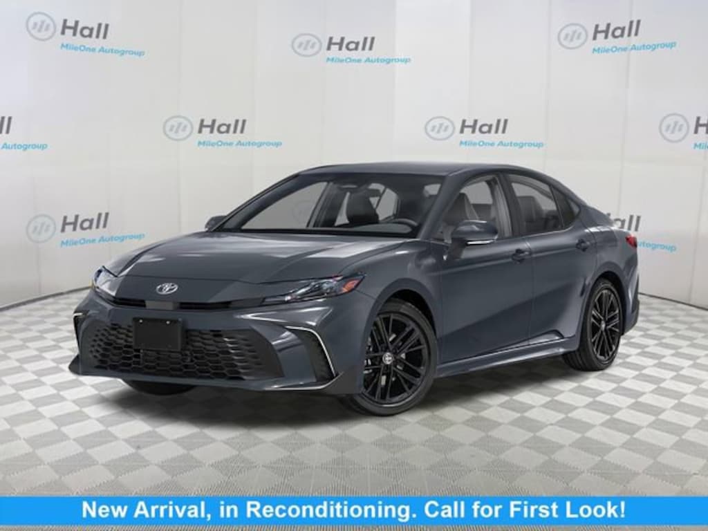 Used 2025 Toyota Camry SE Sedan