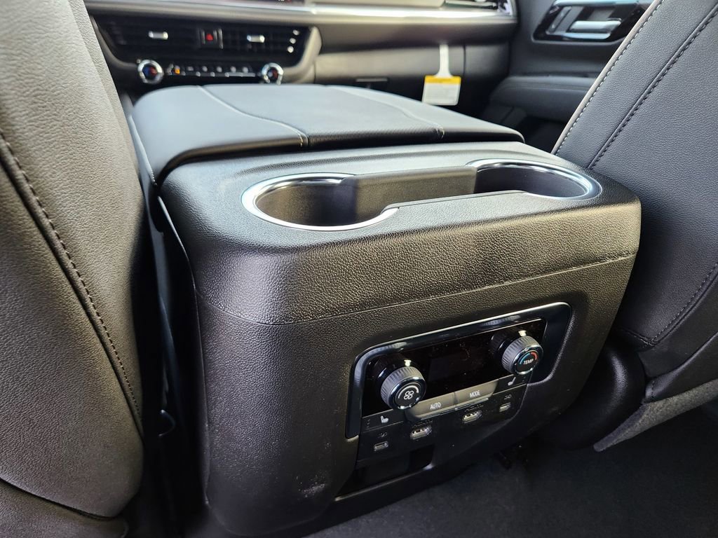 2026 Chevrolet Tahoe Premier - Photo 19