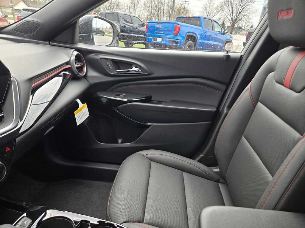 2026 Chevrolet Trax RS - Photo 9