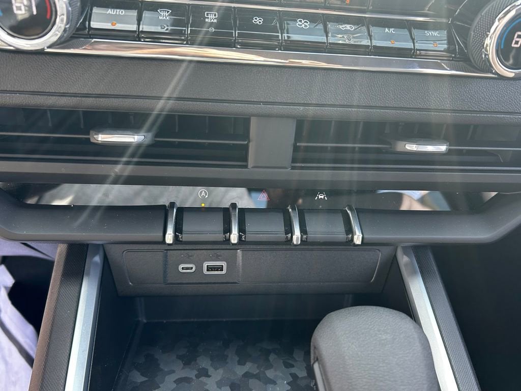 2026 Chevrolet Colorado Trail Boss - Photo 11