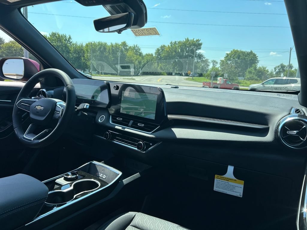 2027 Chevrolet Equinox LT - Photo 28