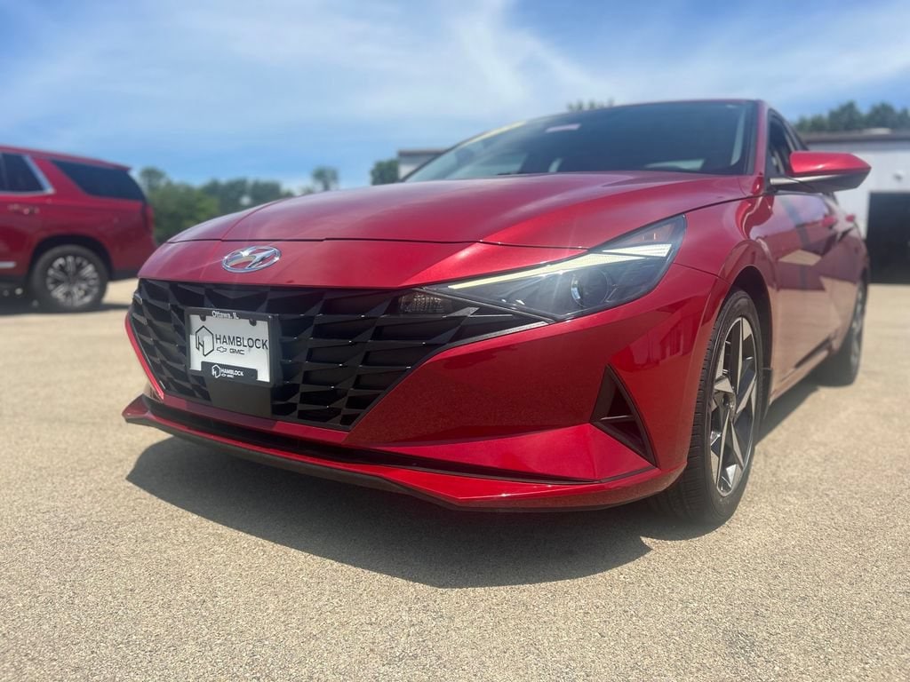 Used 2023 Hyundai Elantra SEL Sedan