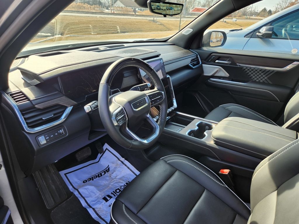 Used 2024 GMC Acadia Denali SUV