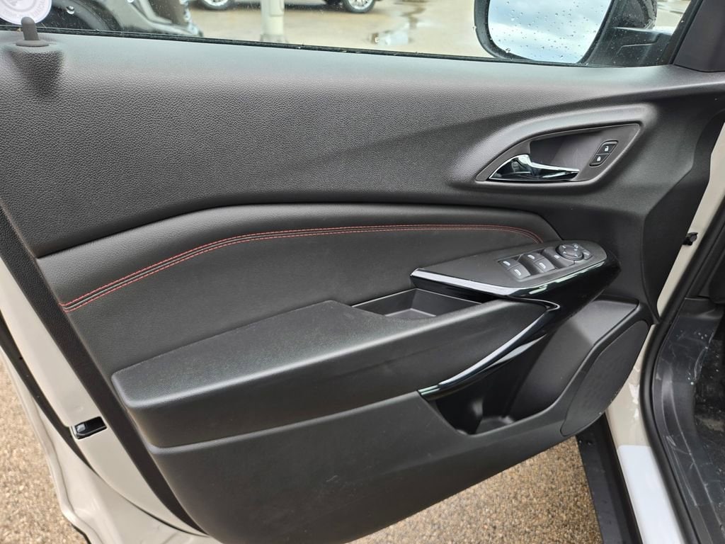 2026 Chevrolet Trax RS - Photo 16