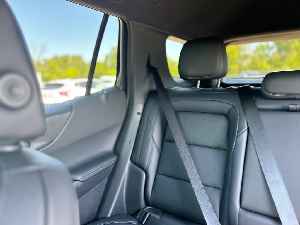 2027 Chevrolet Equinox LT - Photo 9