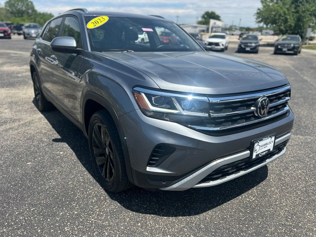 2023 Volkswagen Atlas Cross Sport 2.0T SE w/Tech 4MOTION's photo