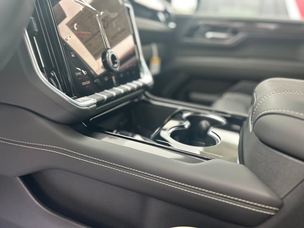 2026 GMC Yukon XL Elevation - Photo 9
