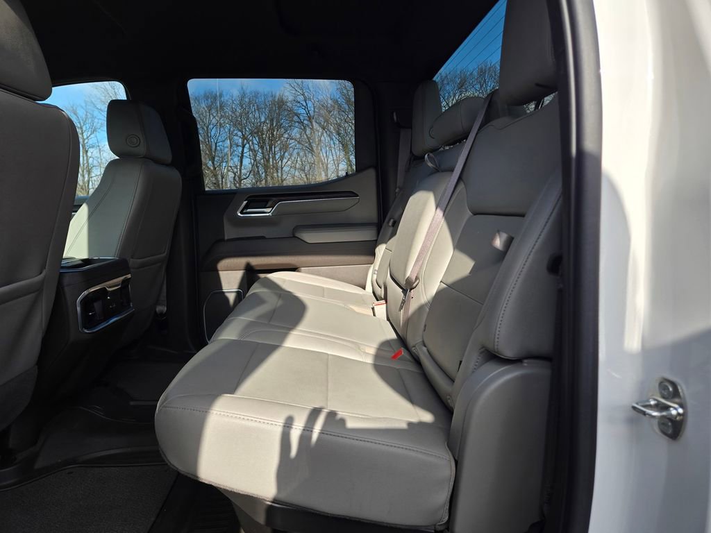 2023 GMC Sierra 1500 SLT - Photo 28