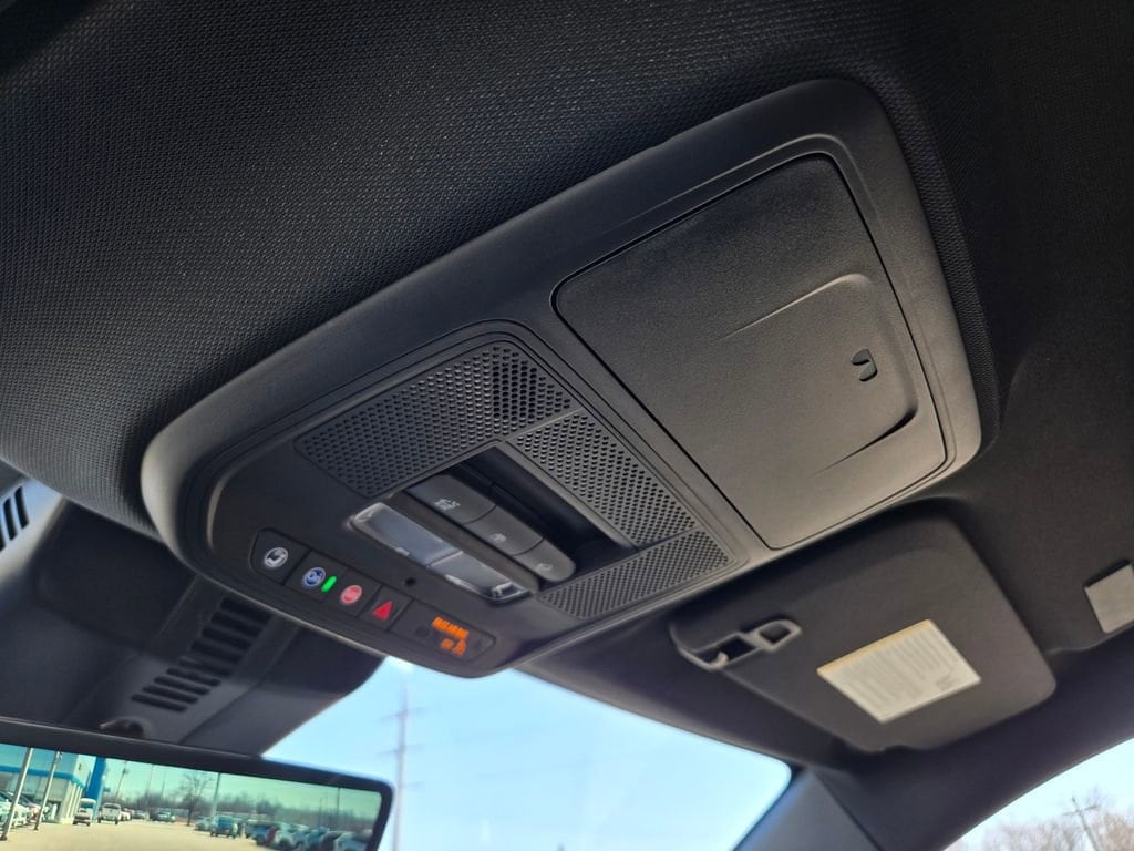 2026 GMC Acadia Elevation - Photo 11