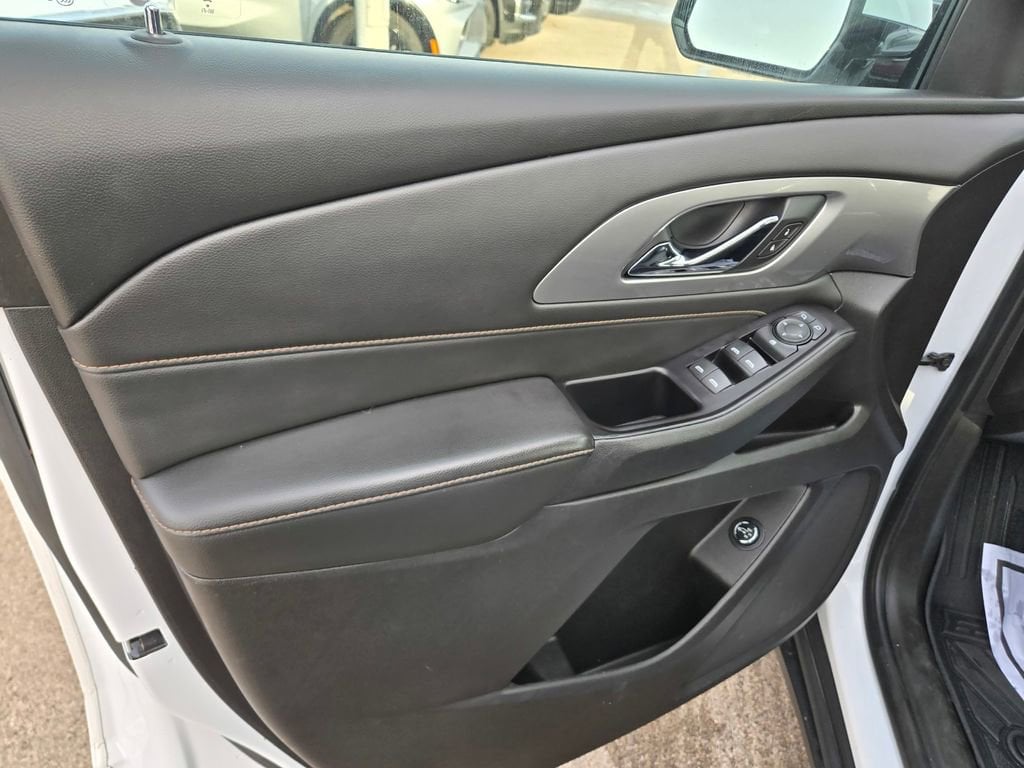 2019 Chevrolet Traverse 1LT - Photo 35