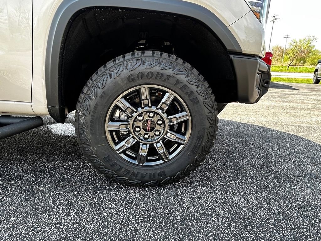 2026 GMC Sierra 1500 AT4X - Photo 37