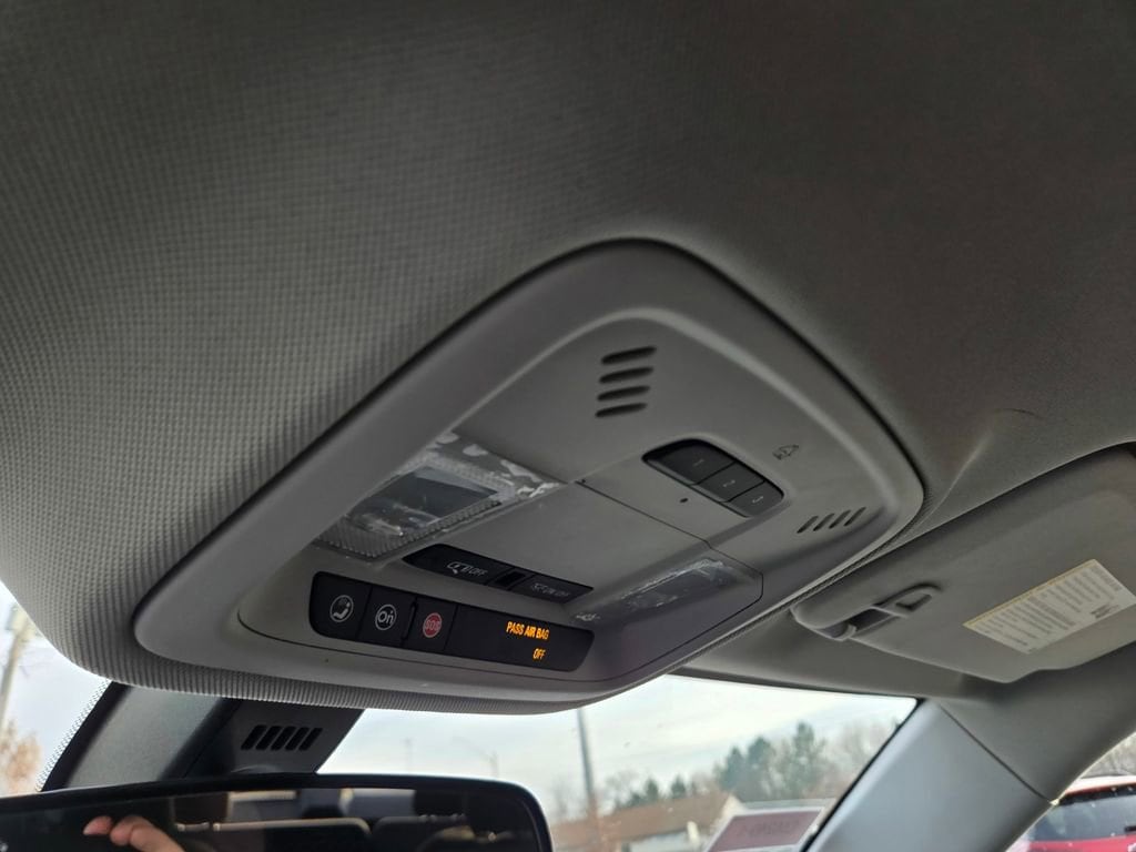 2019 Chevrolet Traverse 1LT - Photo 17