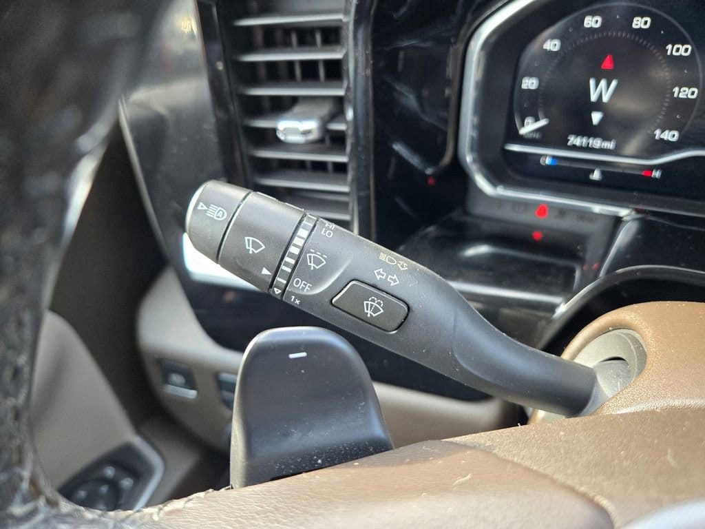 2023 GMC Sierra 1500 SLT - Photo 20