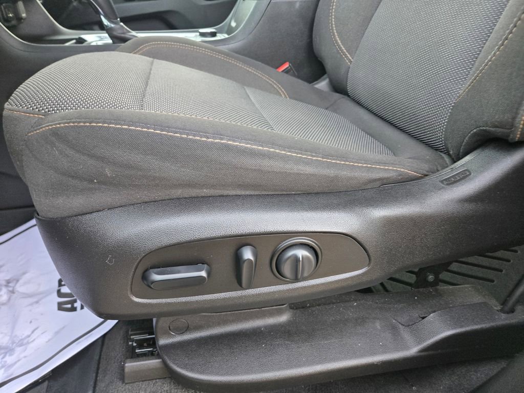 2019 Chevrolet Traverse 1LT - Photo 26