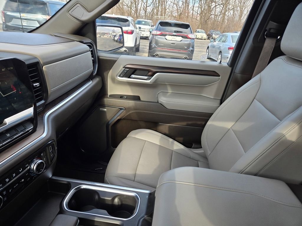 2023 GMC Sierra 1500 SLT - Photo 14