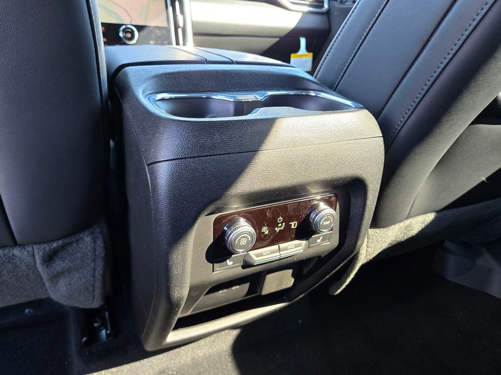 2026 GMC Acadia Elevation - Photo 22