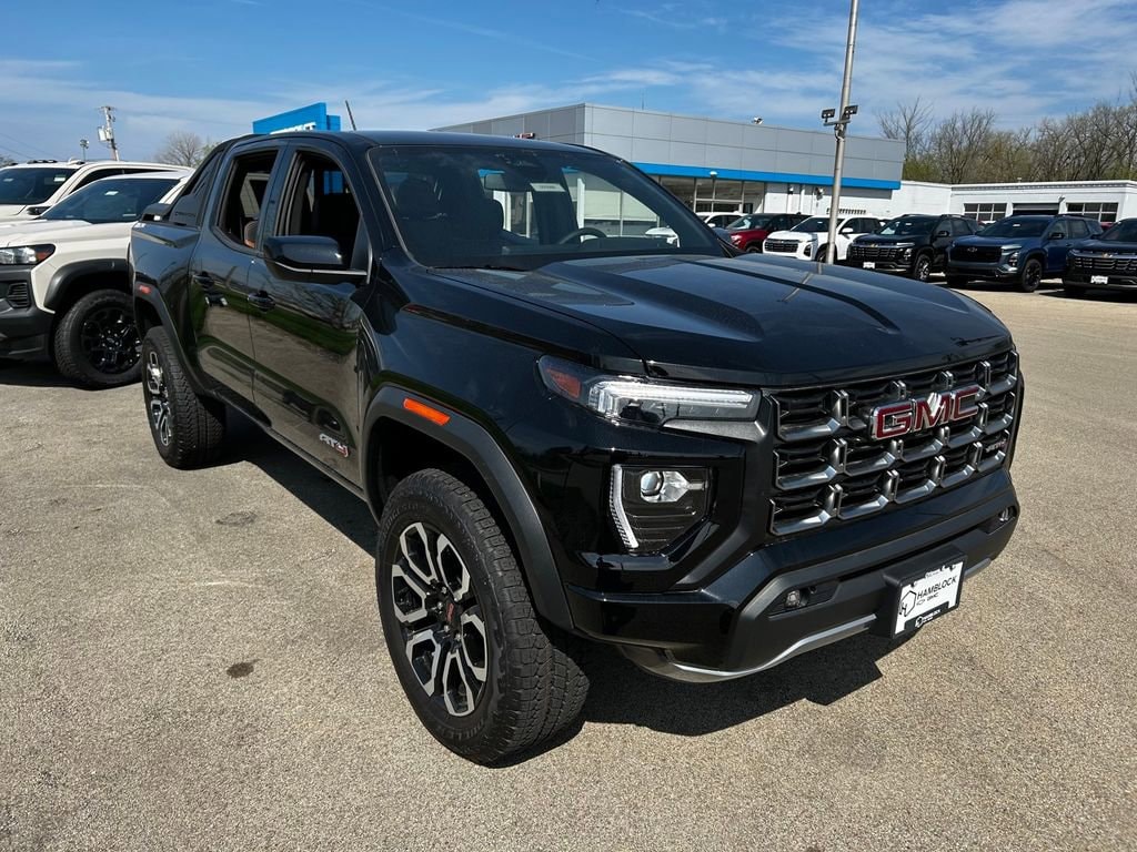 2025 GMC Canyon 4WD AT4 Crew Cab Short Box's photo