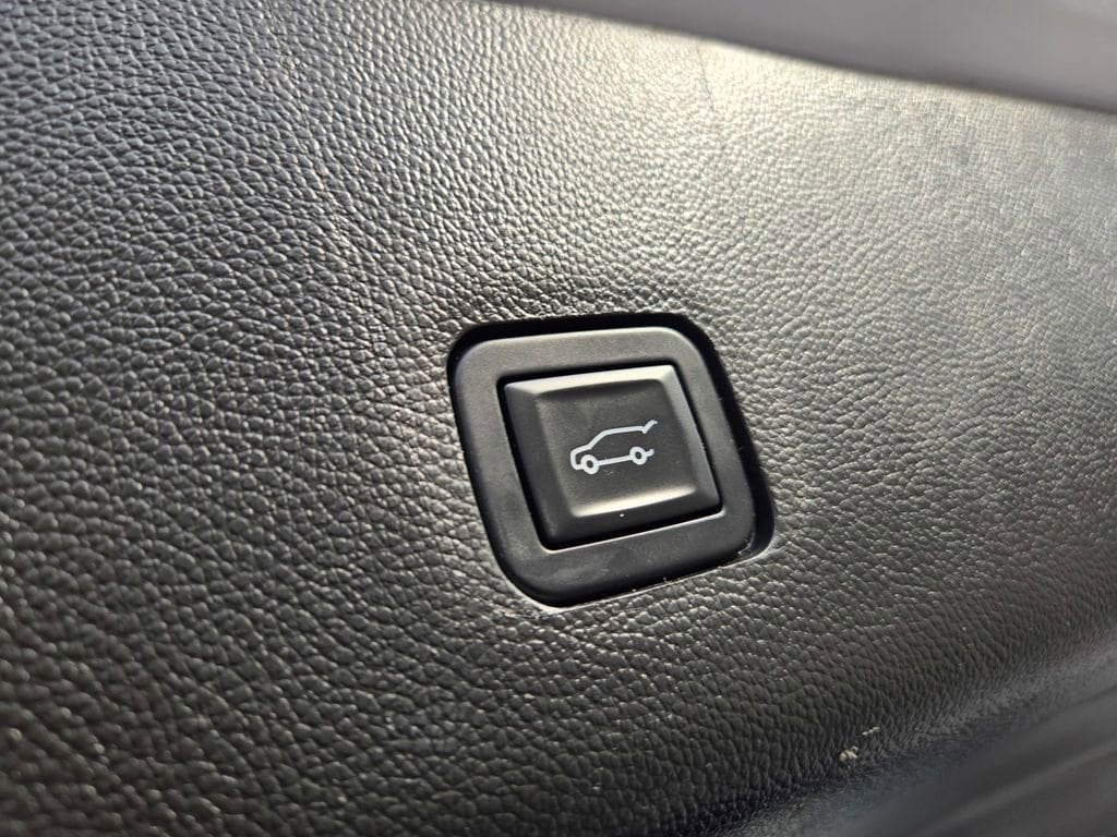 2019 Chevrolet Traverse 1LT - Photo 34