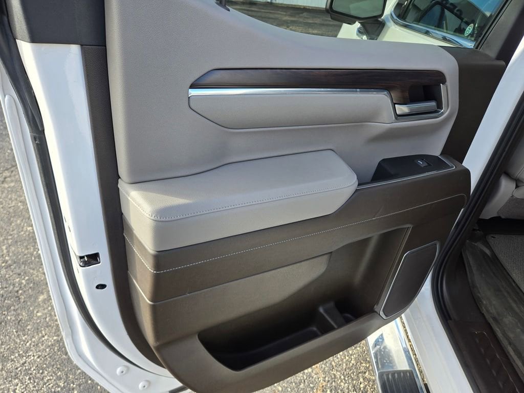 2023 GMC Sierra 1500 SLT - Photo 37