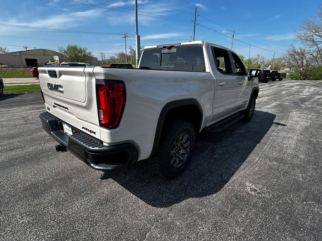 2026 GMC Sierra 1500 AT4X - Photo 6