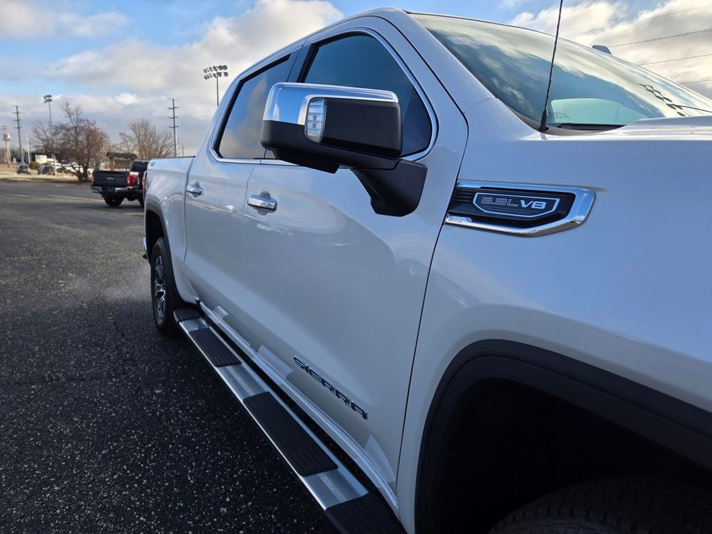 2023 GMC Sierra 1500 SLT - Photo 40