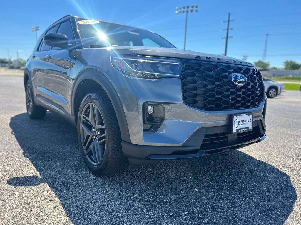 2025 Ford Explorer