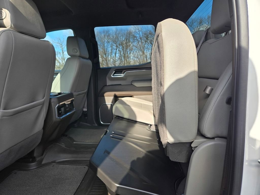 2023 GMC Sierra 1500 SLT - Photo 29