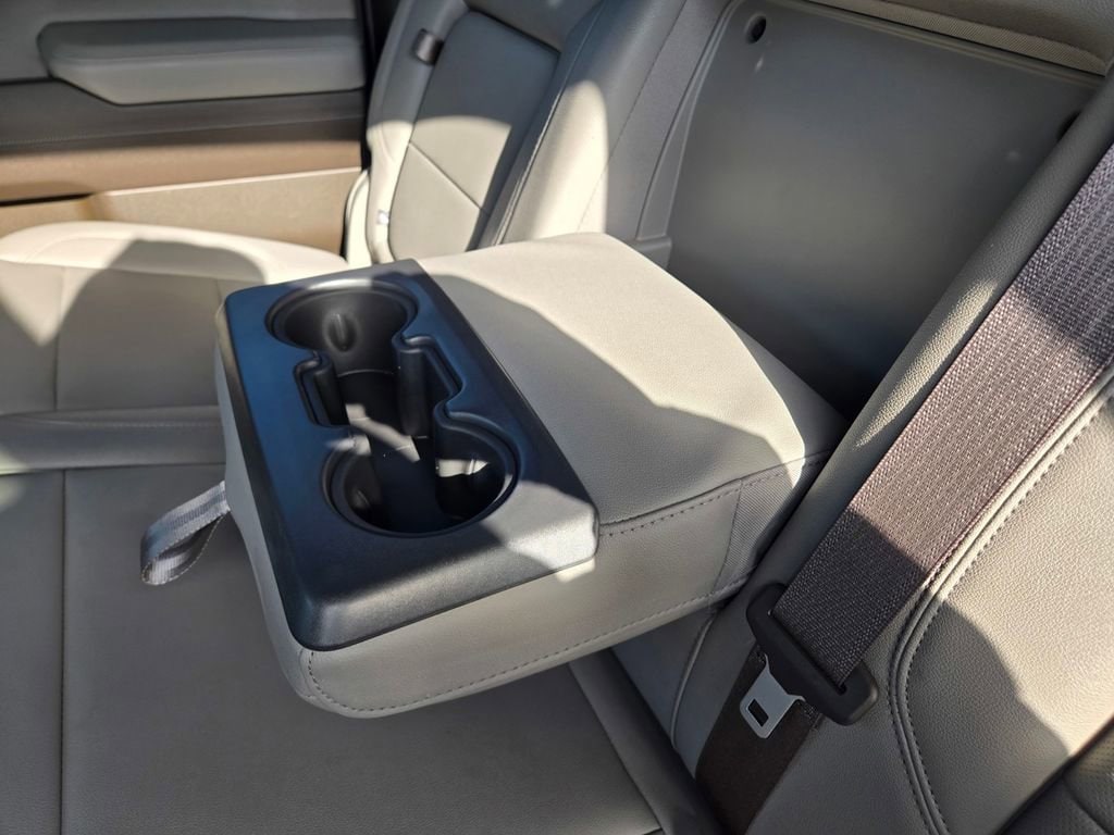 2023 GMC Sierra 1500 SLT - Photo 27